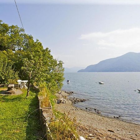 Bella Casa Alla Spiaggia Тронцано-Лаґо-Маджоре Екстер'єр фото