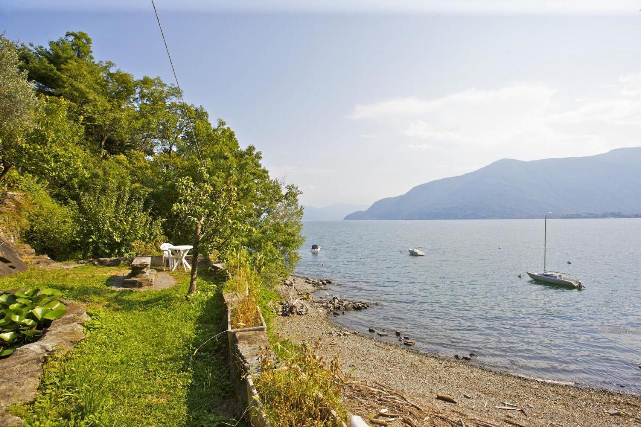 Bella Casa Alla Spiaggia Тронцано-Лаґо-Маджоре Екстер'єр фото